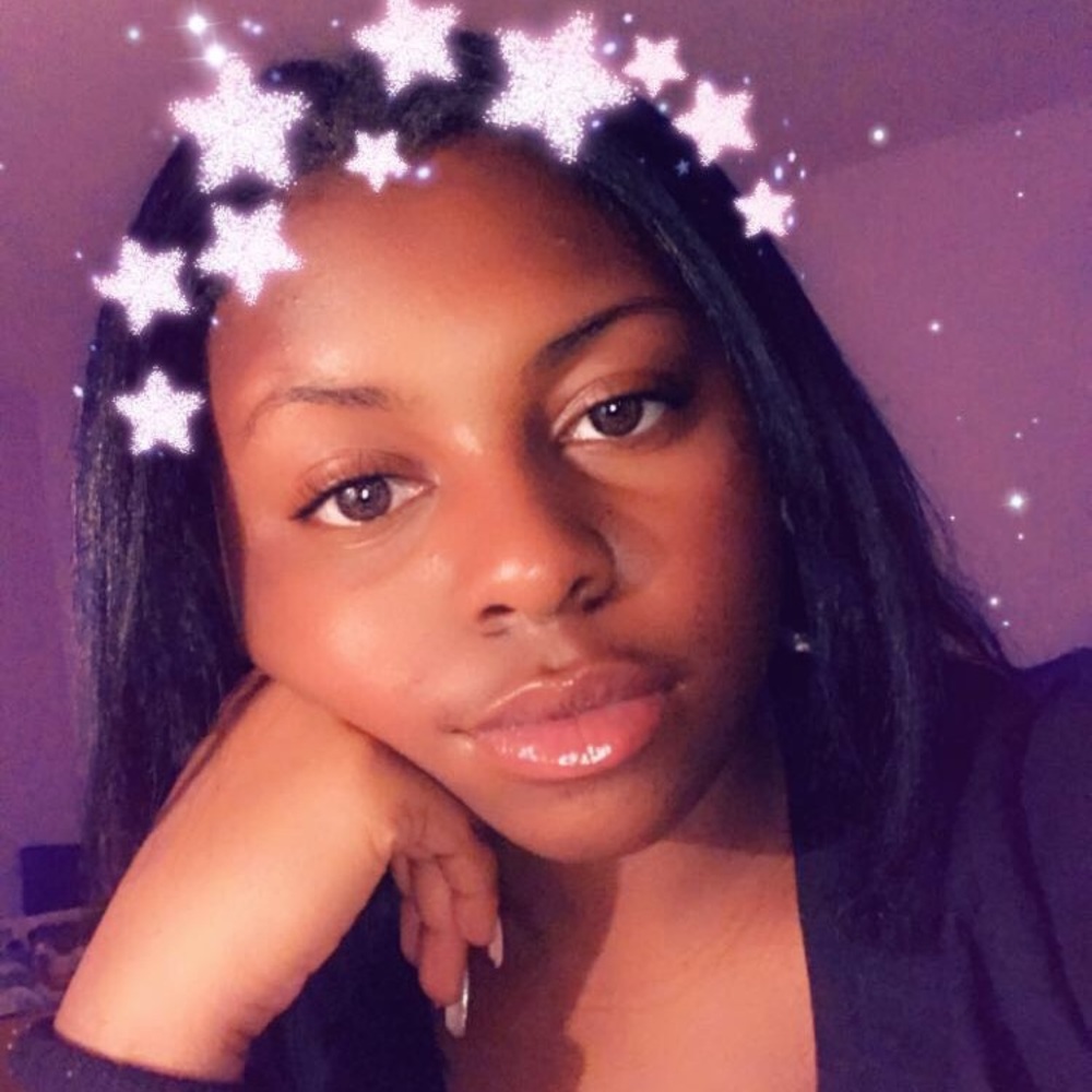 Meet your Posher, Mia